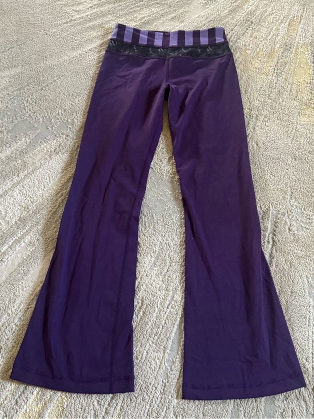 LULULEMON PURPLE FLARE LEGGING WORK OUT PANTS PULL ON  2